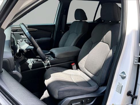 Used 2025 Honda Pilot Sport image 8