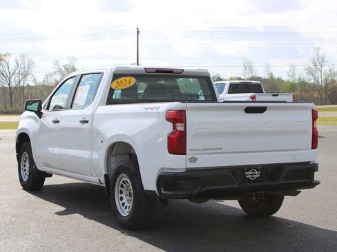 Used 2024 Chevrolet Silverado 1500 W/T w/ Trailering Package AWD/4WD image 7