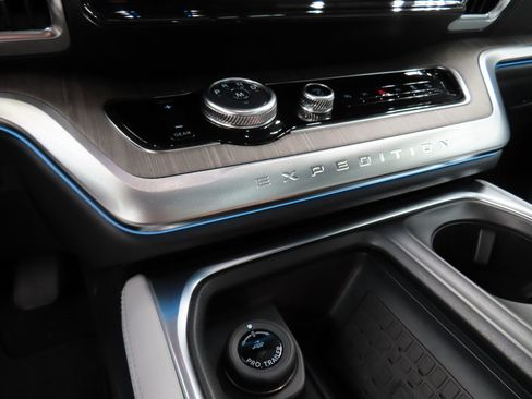 Used 2025 Ford Expedition Max Platinum w/ Platinum Ultimate Package image 66