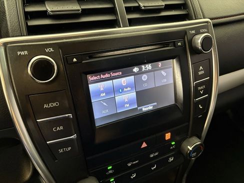 Used 2016 Toyota Camry SE image 23