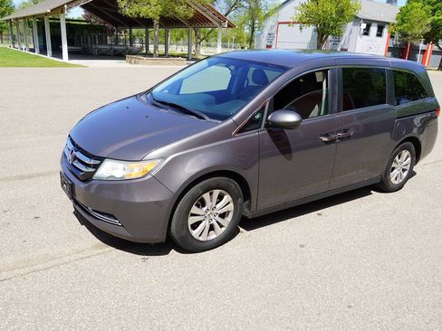 Used 2015 Honda Odyssey EX image 8