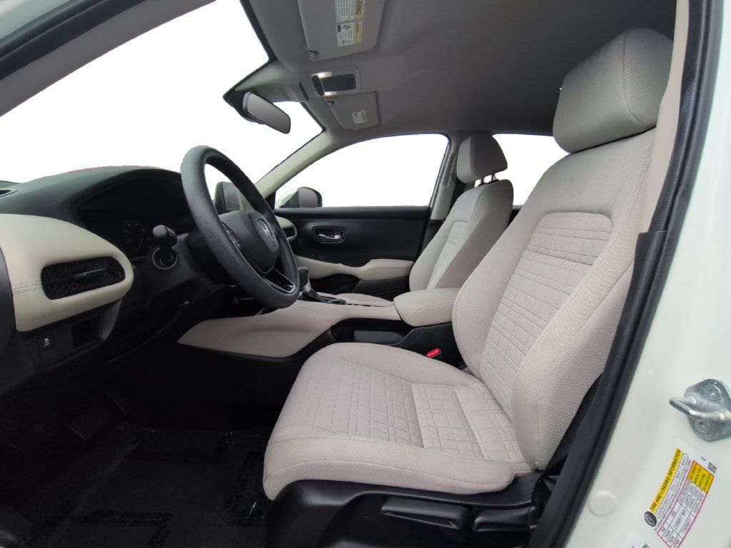 Used 2024 Honda HR-V LX image 21
