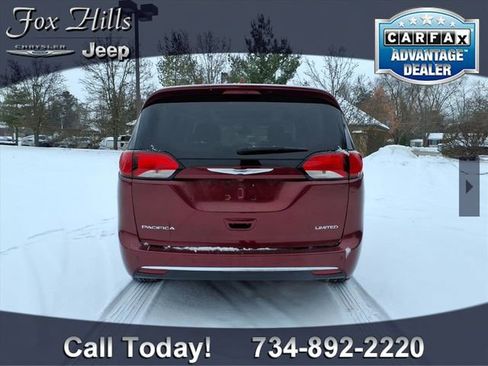 Used 2020 Chrysler Pacifica Limited image 7
