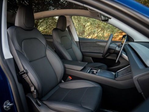 Used 2026 Tesla Model Y Long Range image 38