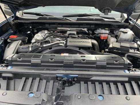 Used 2025 Chevrolet Silverado 2500 LTZ w/ LTZ Premium Package image 30