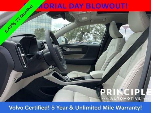 Certified 2023 Volvo XC40 B5 Plus w/ Protection Package Premier AWD/4WD image 29