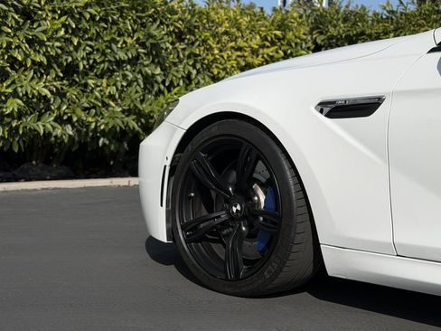 Used 2017 BMW M6 Coupe image 13