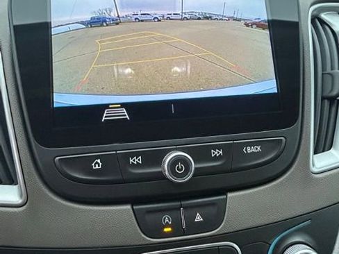 Used 2020 Chevrolet Malibu LS image 17