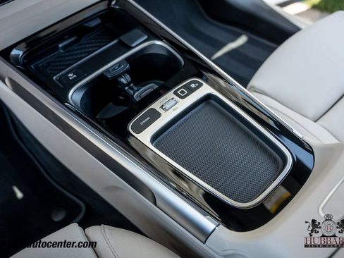 Used 2025 Mercedes-Benz EQB 250+ image 24