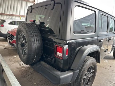 Used 2024 Jeep Wrangler Sport S image 13