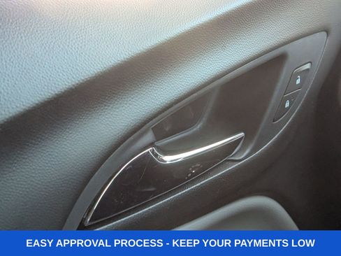 Used 2022 Chevrolet Equinox LS w/ LS Convenience Package image 30