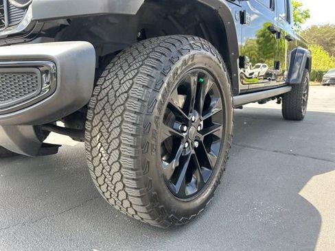 Used 2024 Jeep Gladiator Sport image 12