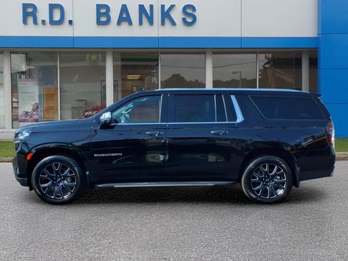Certified 2024 Chevrolet Suburban Premier AWD/4WD image 2