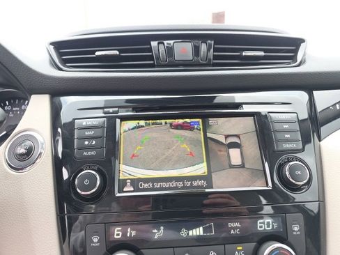 Used 2022 Nissan Rogue Sport SL w/ Premium Package image 20