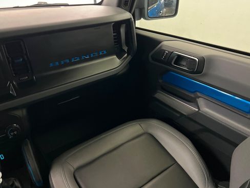 Used 2021 Ford Bronco Black Diamond AWD/4WD image 11