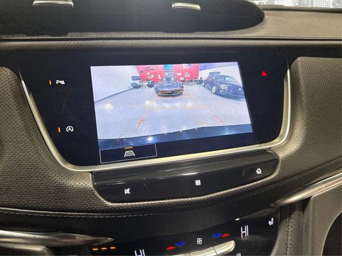 Used 2021 Cadillac XT5 Luxury image 16