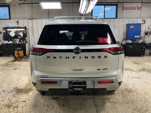Used 2022 Nissan Pathfinder SL w/ SL Premium Package image 4