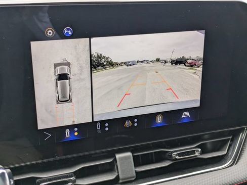 Used 2025 Chevrolet Equinox RS w/ Safety and Technology Package FWD image 29