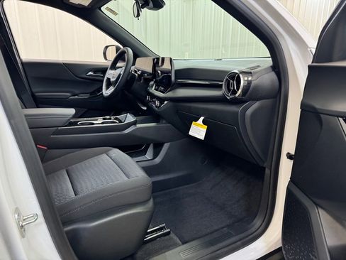 New 2026 Chevrolet Equinox LT w/ LPO, Floor Liner Package image 26