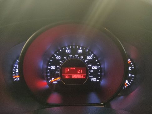 Used 2019 Kia Soul + image 23