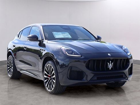 New 2025 Maserati Grecale Modena image 3