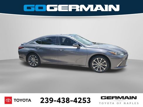 Used 2020 Lexus ES 300h w/ Premium Package FWD image 8