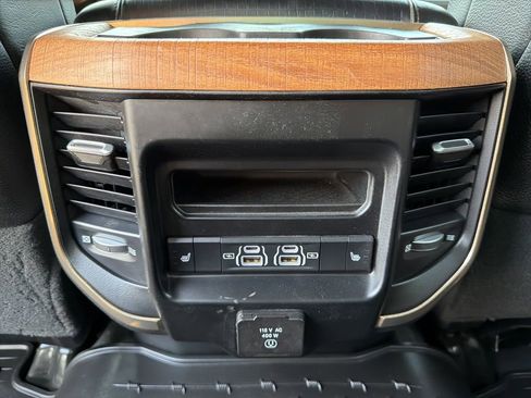 Used 2023 RAM 2500 Limited image 27