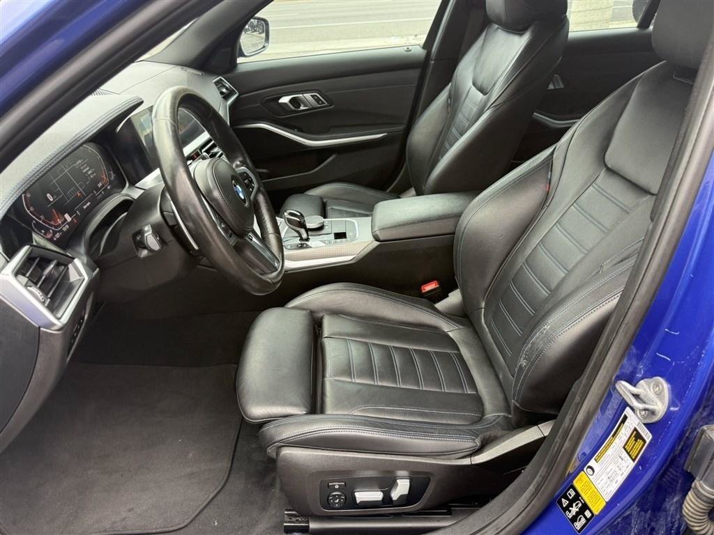 Used 2020 BMW 330i xDrive Sedan w/ M Sport Package AWD/4WD image 18