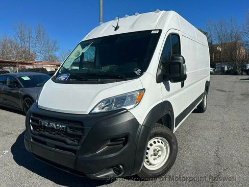Used 2025 RAM ProMaster 2500 w/ Storage Group image 4