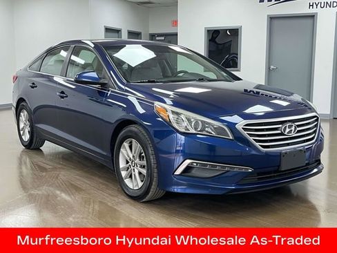 Used 2015 Hyundai Sonata SE image 3