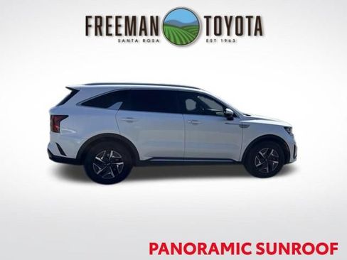 Used 2021 Kia Sorento EX FWD image 4