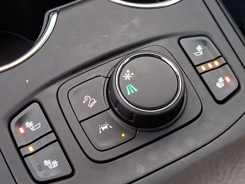 Certified 2023 GMC Terrain SLE w/ Driver Convenience Package FWD image 24