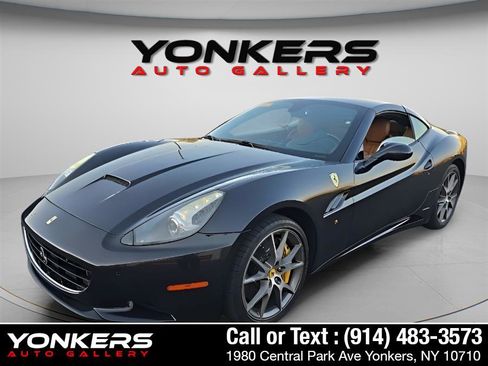 Used 2010 Ferrari California 2dr Conv image 1