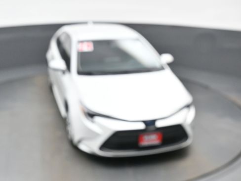 Used 2024 Toyota Corolla LE image 33
