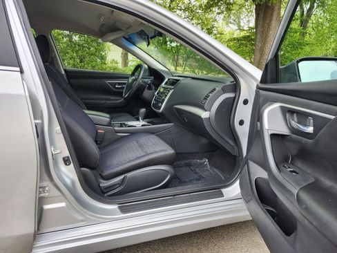 Used 2018 Nissan Altima 2.5 S w/ S Convenience Package image 6