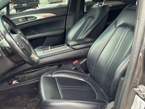 Used 2017 Lincoln MKZ Premiere image 2