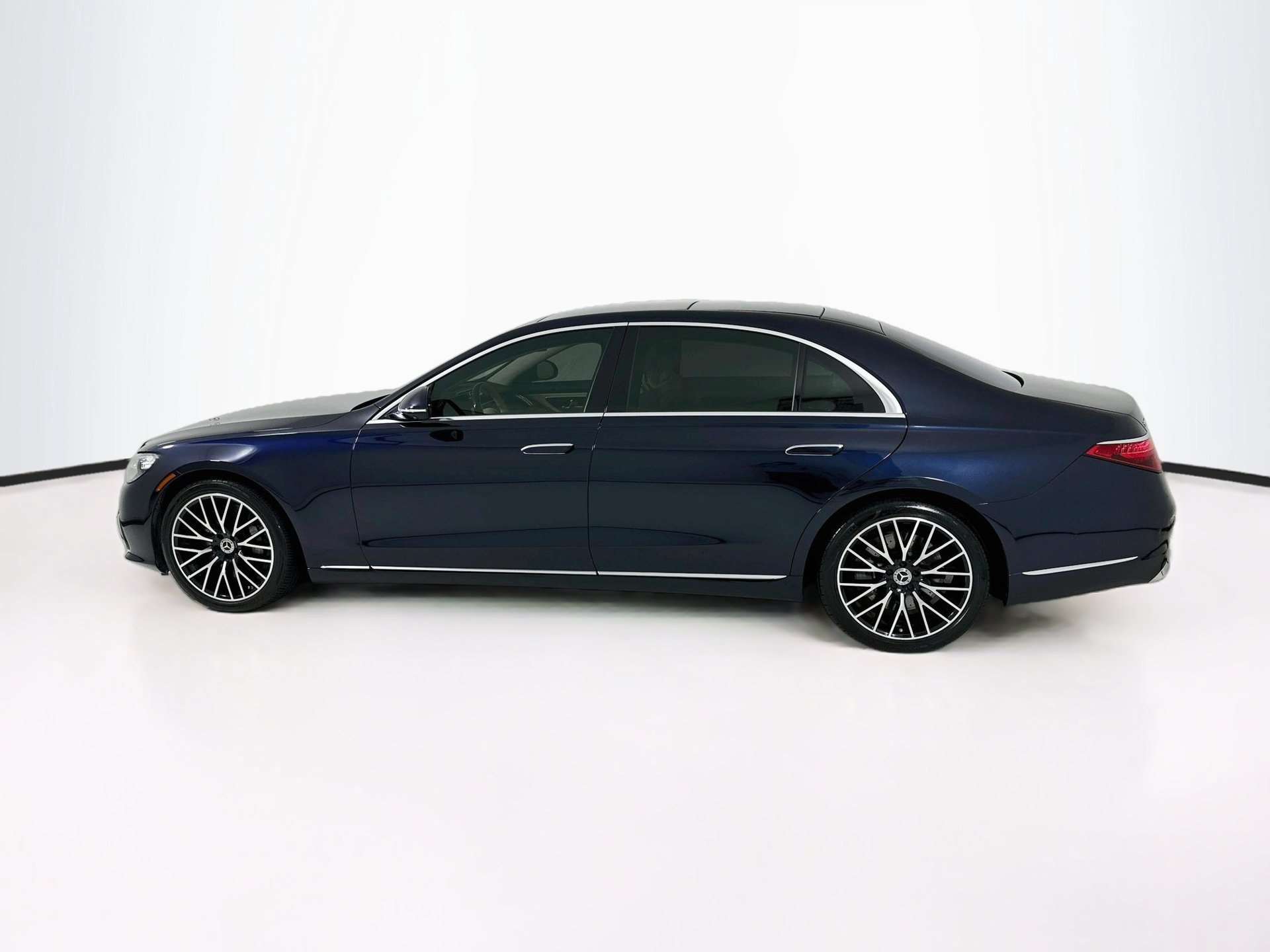 Certified 2023 Mercedes-Benz S 500 4MATIC image 5