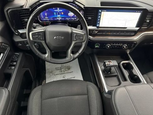 Used 2023 Chevrolet Silverado 1500 RST AWD/4WD image 14