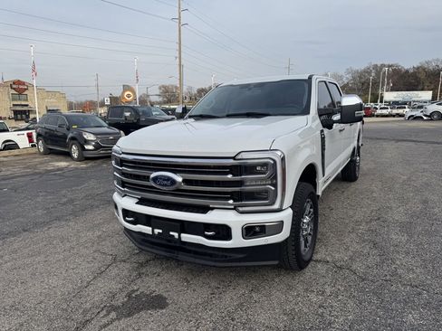 Used 2024 Ford F250 Limited image 3