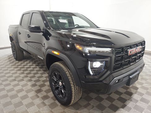 Used 2024 GMC Canyon Elevation w/ Convenience Package AWD/4WD image 4