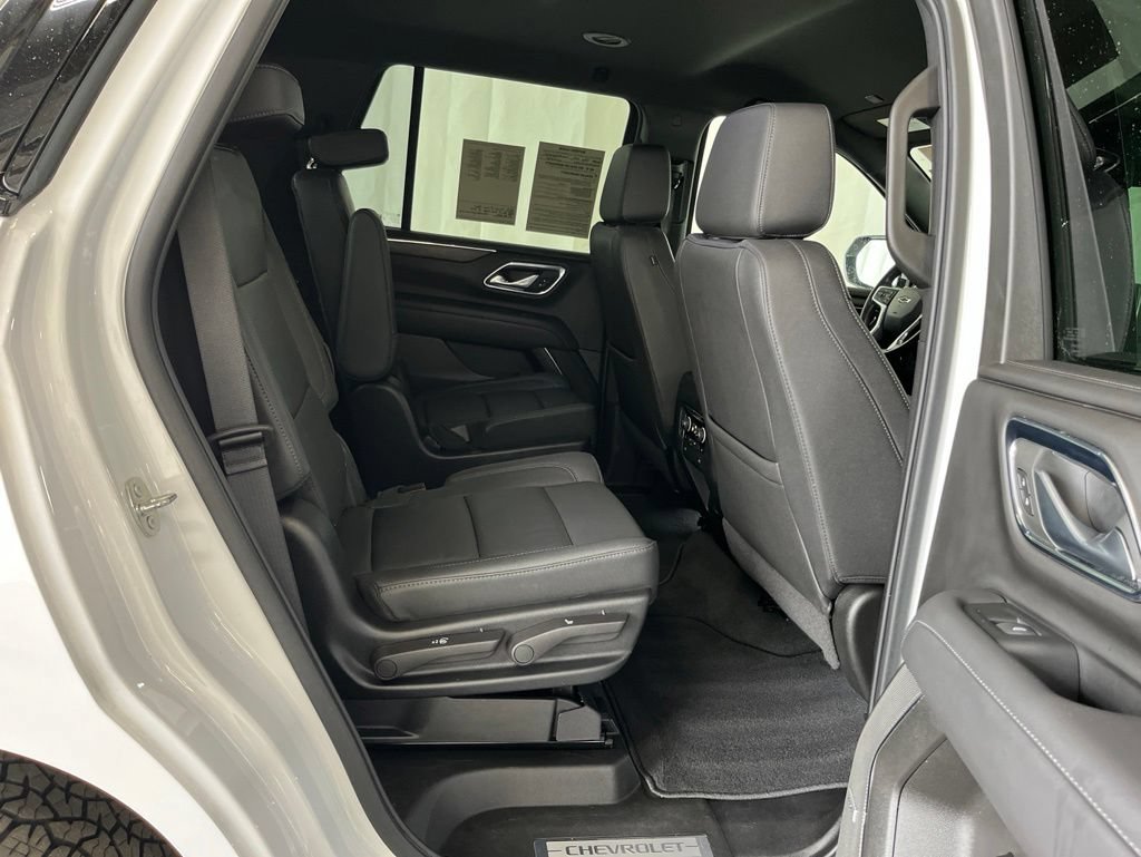 Used 2022 Chevrolet Tahoe Z71 w/ Luxury Package AWD/4WD image 18