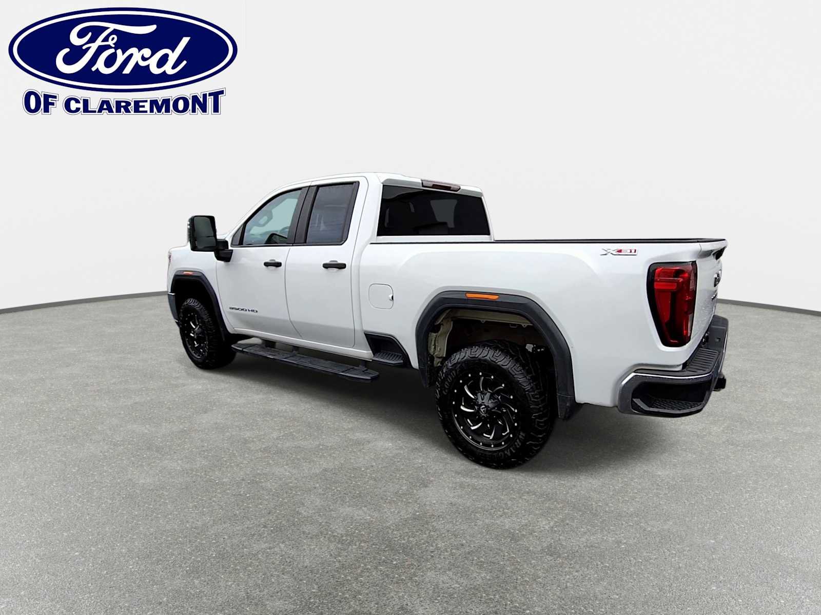 Used 2022 GMC Sierra 2500 Pro w/ Convenience Package AWD/4WD image 6