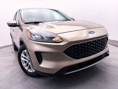 Used 2021 Ford Escape SE image 7