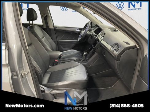 Used 2023 Volkswagen Tiguan SE w/ Panoramic Sunroof Package AWD/4WD image 15