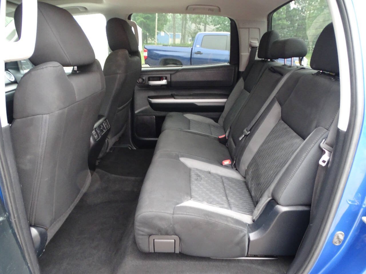 Used 2016 Toyota Tundra CrewMax w/ TRD Off-Road Pkg AWD/4WD image 32
