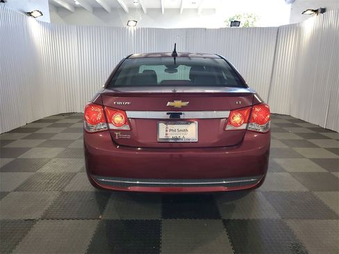 Used 2015 Chevrolet Cruze LT w/ RS Package image 5