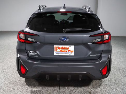 Used 2024 Subaru Crosstrek 2.0i Premium image 8