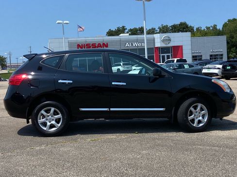 Used 2013 Nissan Rogue S FWD image 2