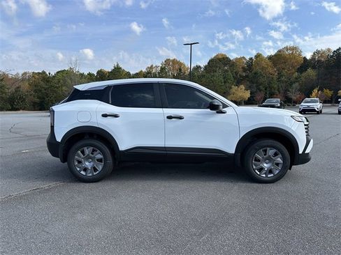 New 2026 Nissan Kicks S image 9