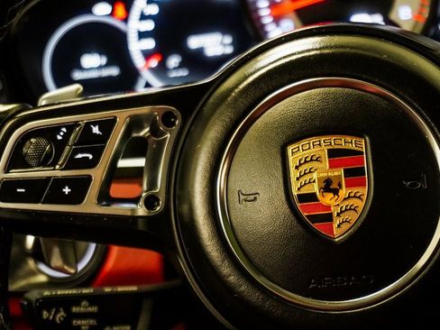 Used 2021 Porsche Cayenne Turbo image 33